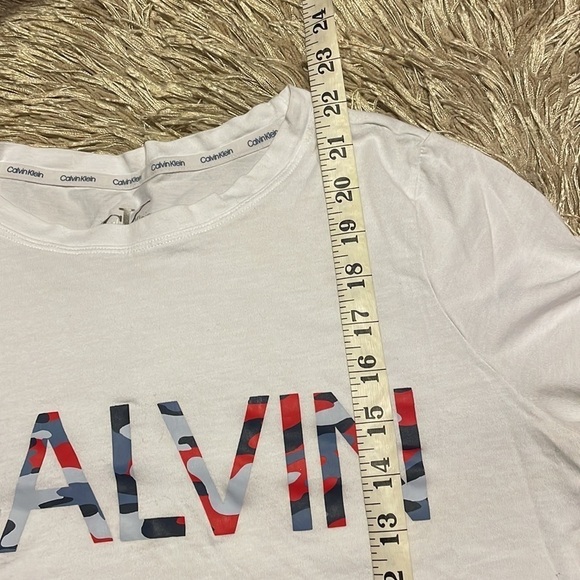 CALVIN‎ Klein White Tee Shirt - Picture 5 of 8